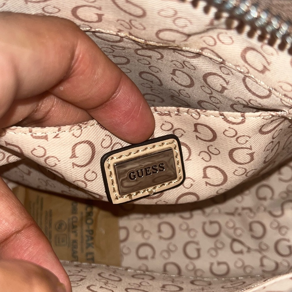 Crossbody bag women Purses (NEW) (GUESS) - Picture 4 of 10